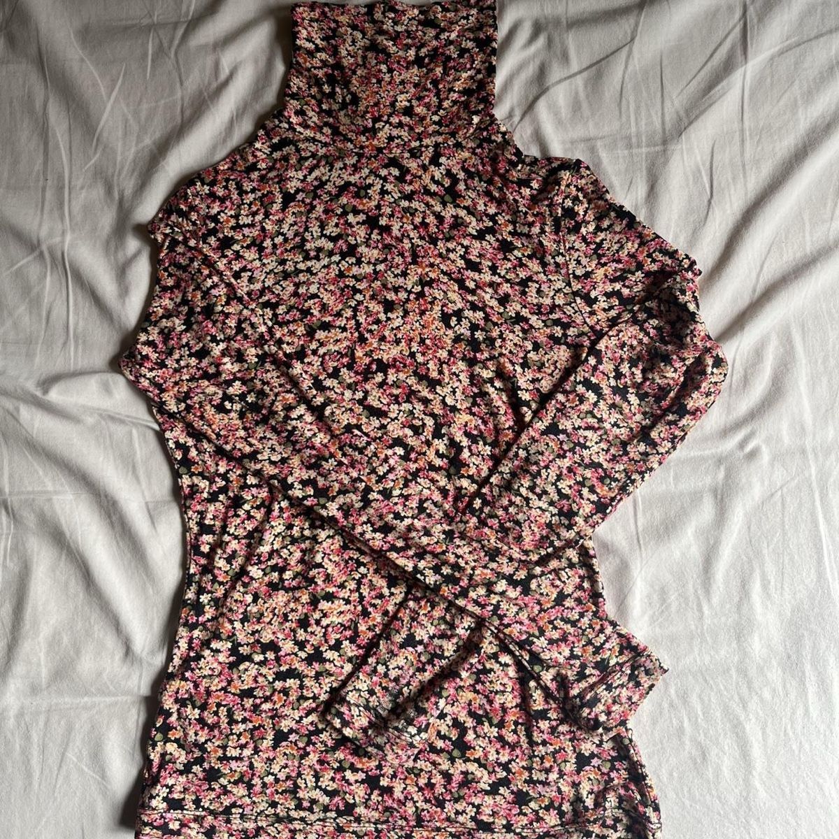 H&M Maglioni & Felpe: floral turtleneck – Usato da Luzern venduto da janine_l 2