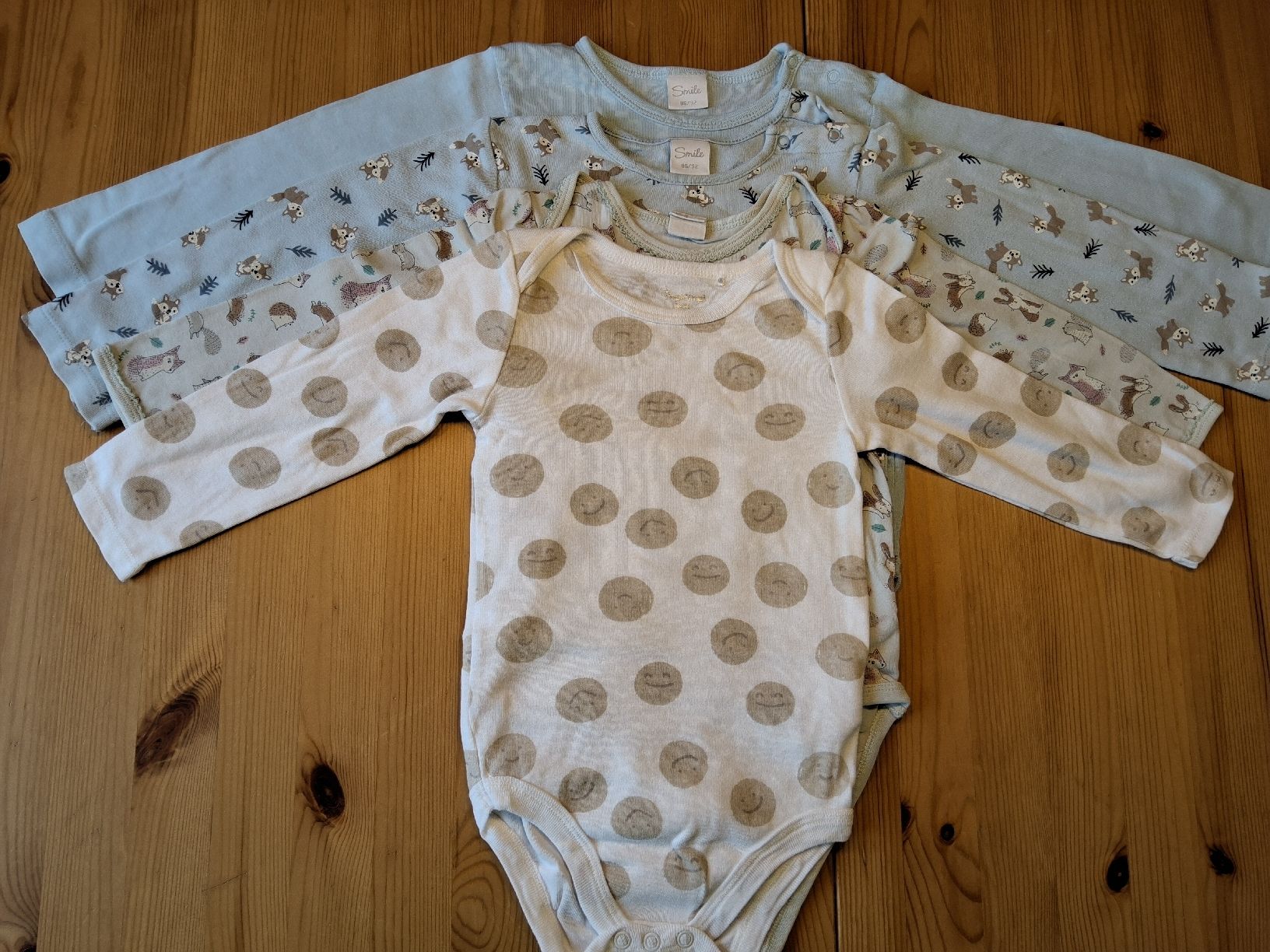 Biancheria intima: Body 4er Set Grösse 86/92 gut erhalten – Usato da Wattwil venduto da Leonardo1