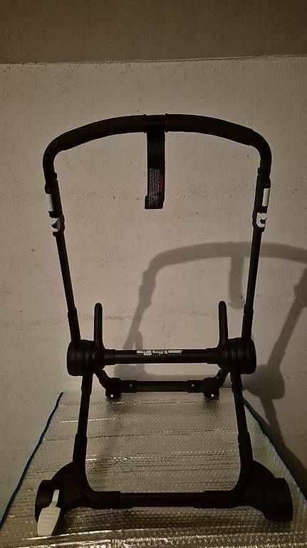 Kinderwagen: Bugaboo Buffalo Gestell,(Neu) schwarz – Gebraucht aus Winterthur von Happy-Baby 2