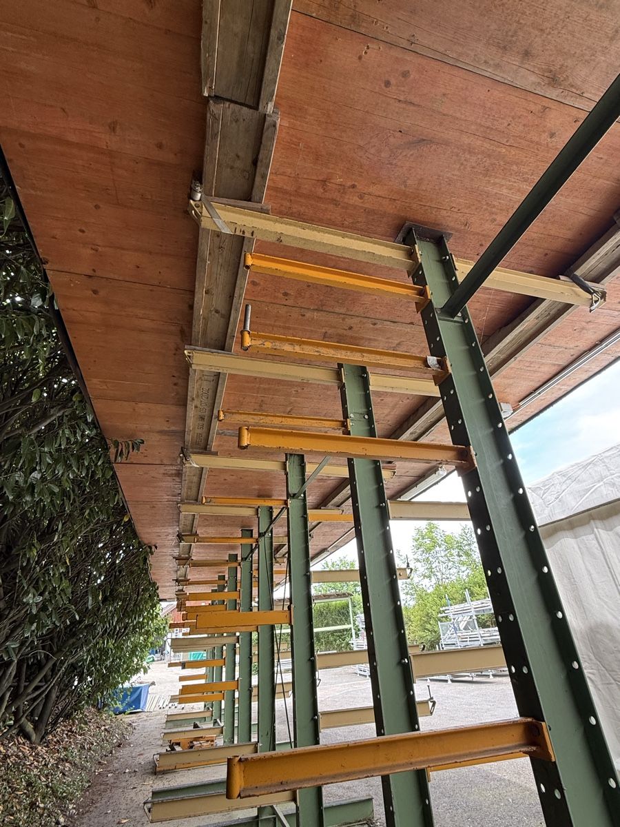 Scaffali: Langes Kragarmgestell mit Schaltafel Dach – Usato da grosswangen venduto da Poliniman0 5