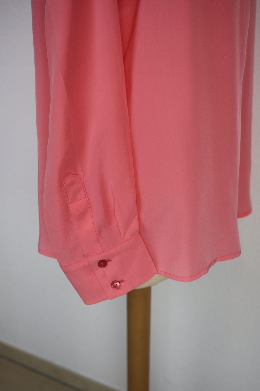 Falconeri Camicette: FALCONERI 100 % Seide Bluse Korralen-rosa – Nuovo (secondo la descrizione) da Emmenbrücke venduto da luzern178 4