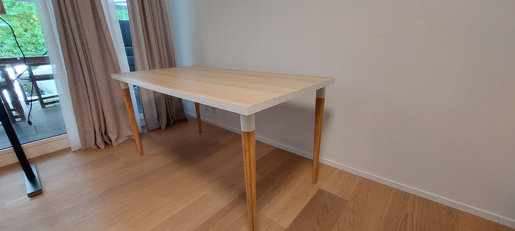 Ikea Schreibtische: ikea desk 140x65cm – Gebraucht aus Zürich von bn7_vg8j