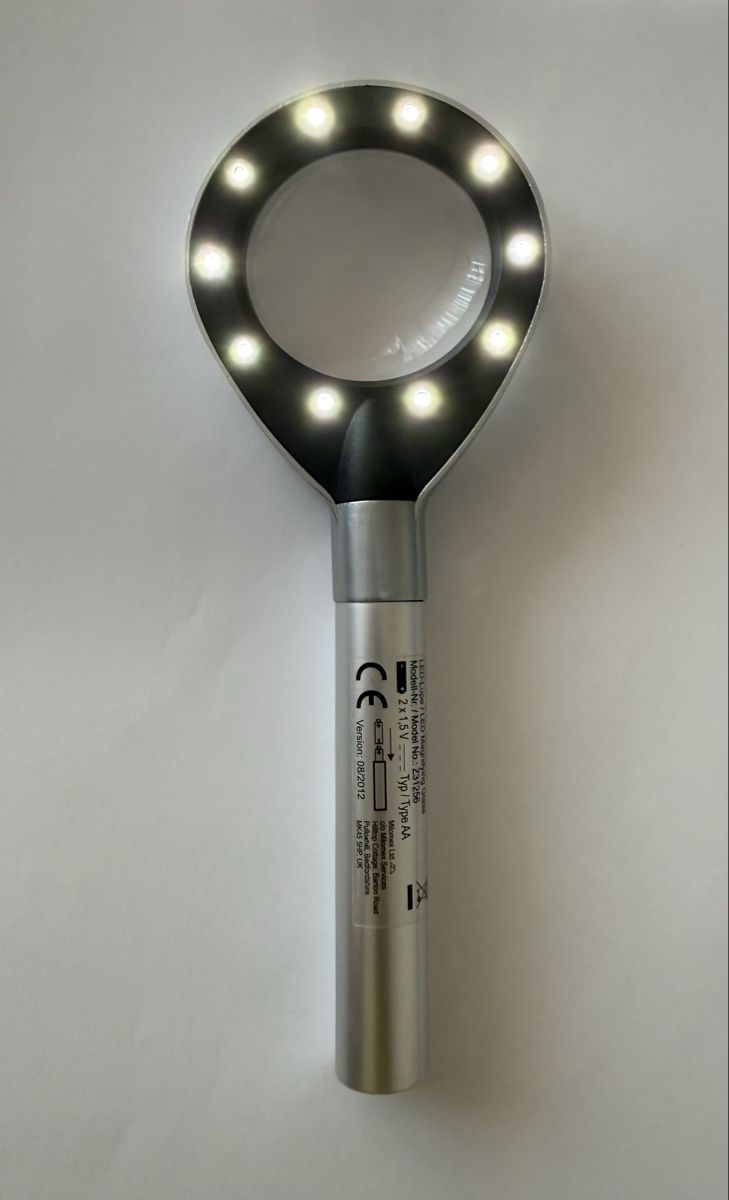 Autres optique: Lupe mit LED Beleuchtung – D'occasion à Oetwil an der Limmat par TOP15 3