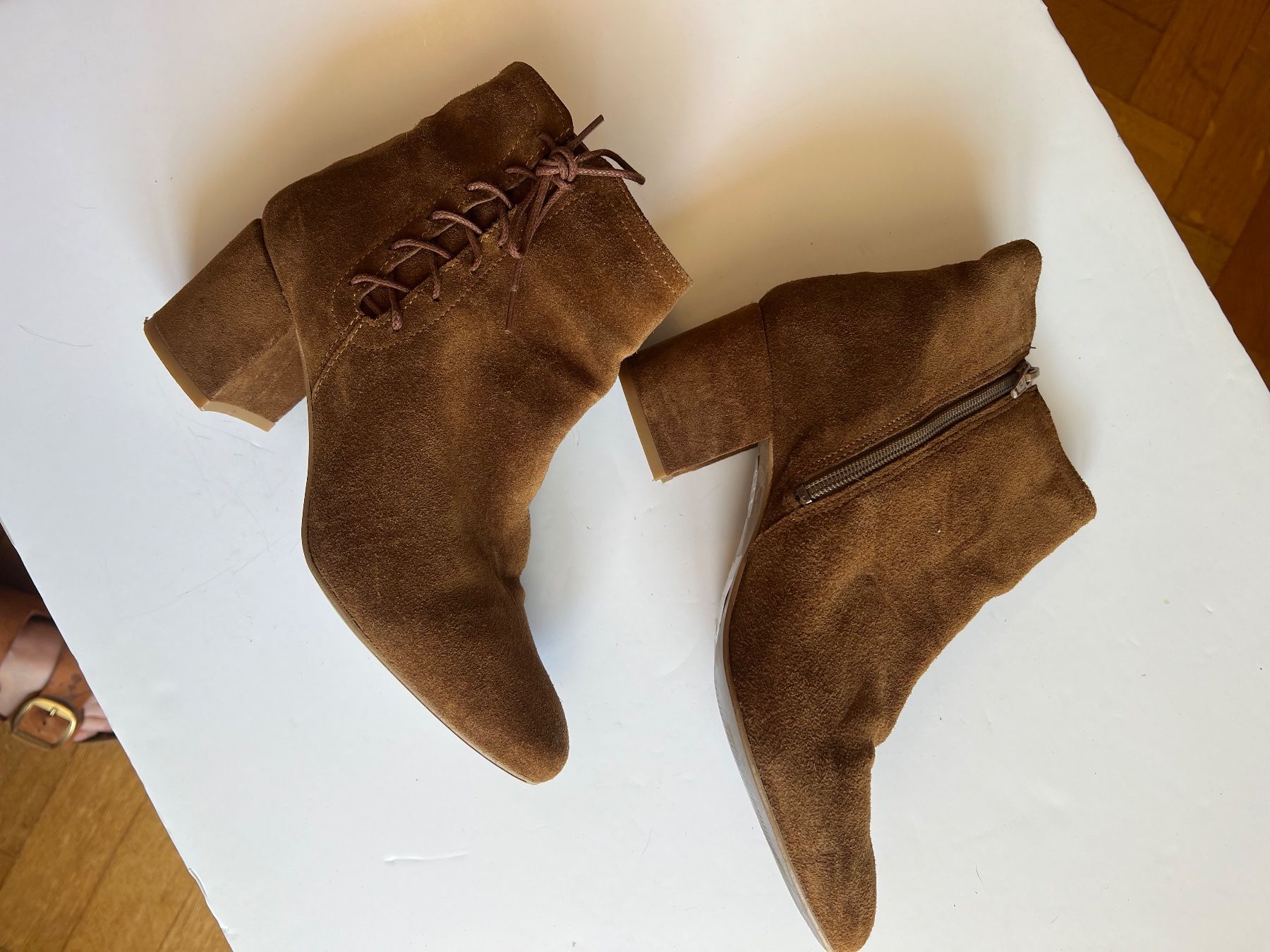La Redoute Chaussures femmes: Bottines en daim 38 – D'occasion à Neuchâtel par Thesebootsaremadeforwalking 4