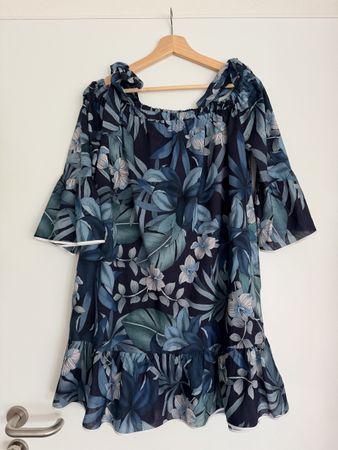Robe Paul & Joe Sister 