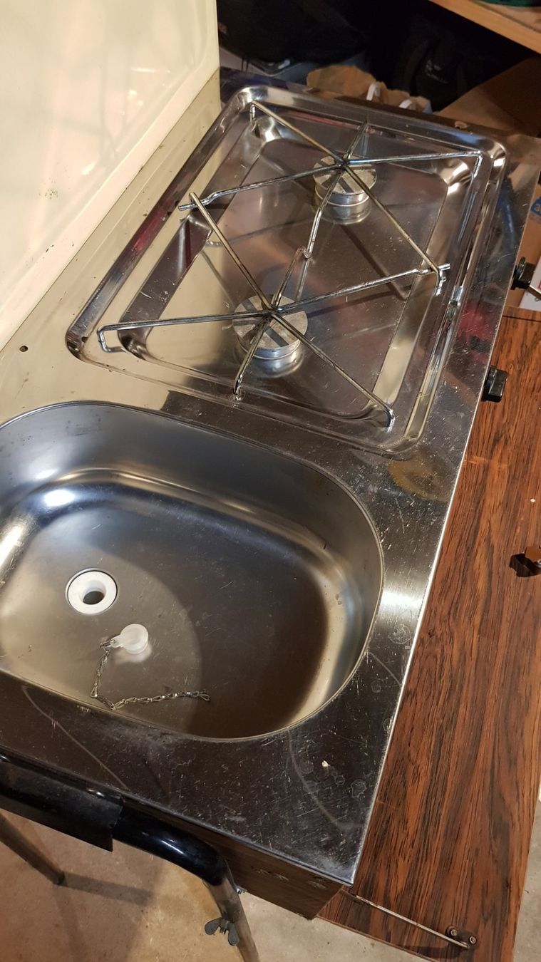 Cuisines complètes: Freistehende Campingküche mit Abwaschbecken – D'occasion à Belpberg par rdecarli