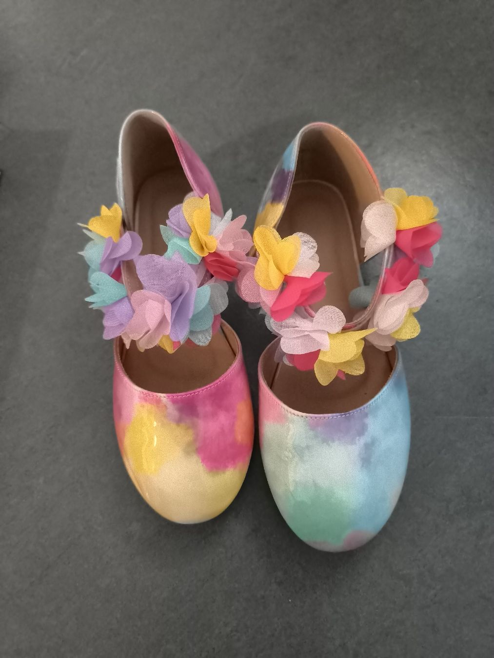Scarpe per ragazze: Festliche Mädchen Schuhe, Gr. 32-33 – Nuovo (secondo la descrizione) da Thun venduto da Neya_12