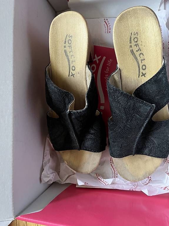 Chaussures femmes: Schöne Softclox Clogs Gr. 36 Sommer Top Zustand – D'occasion à Wetzikon ZH par papi1899
