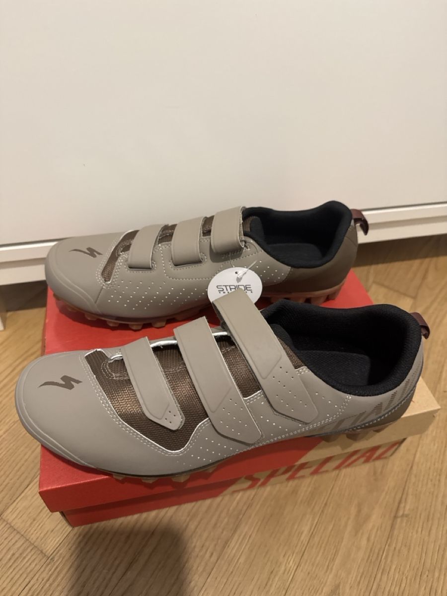 Specialized Herrenschuhe: Specialized Recon 1.0 MTB Schuhe, Grösse 46, Neue  – Neu und originalverpackt aus Solothurn von Leo2207