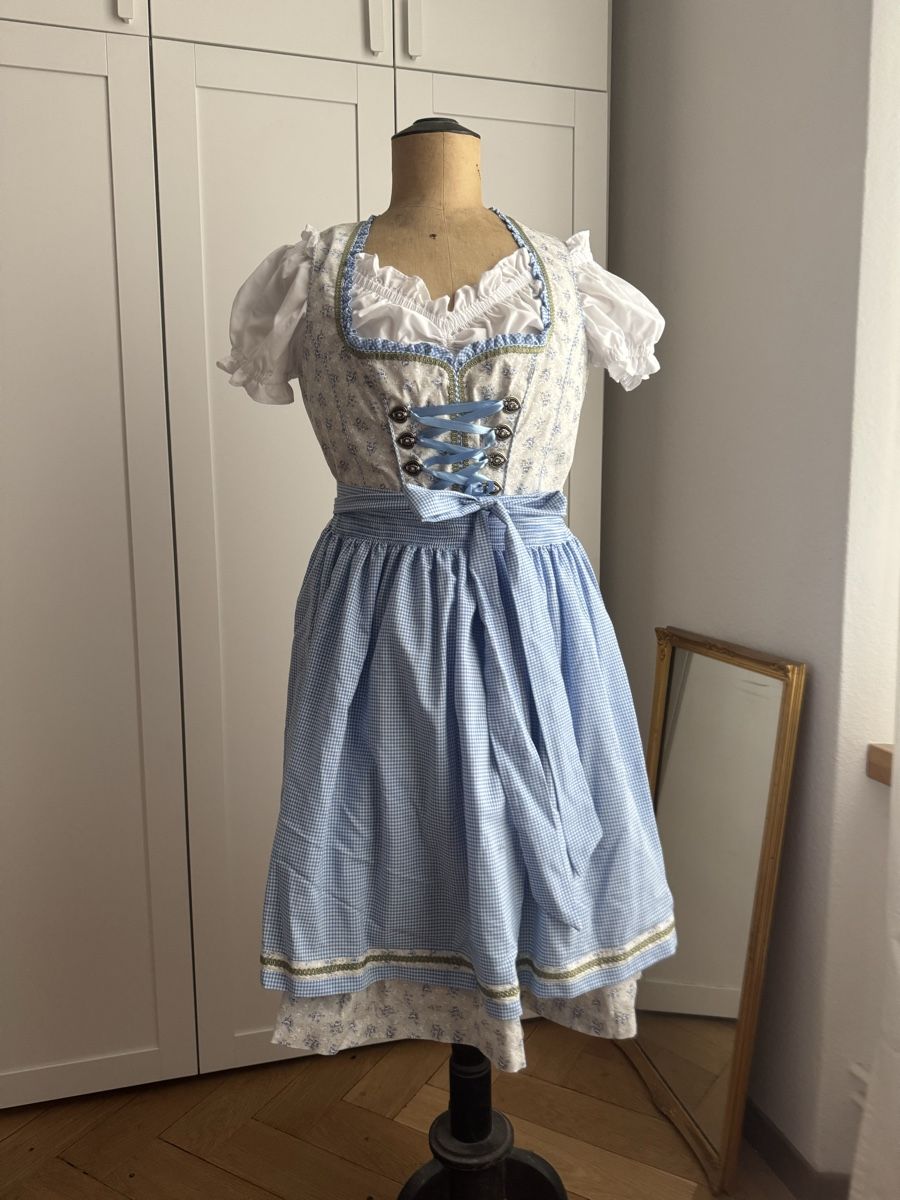 C&A Vestiti: Neues, wunderschönes Dirndl inkl. Bluse – Nuovo (secondo la descrizione) da Bern venduto da Rodaina
