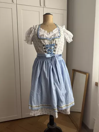 Neues, wunderschönes Dirndl inkl. Bluse