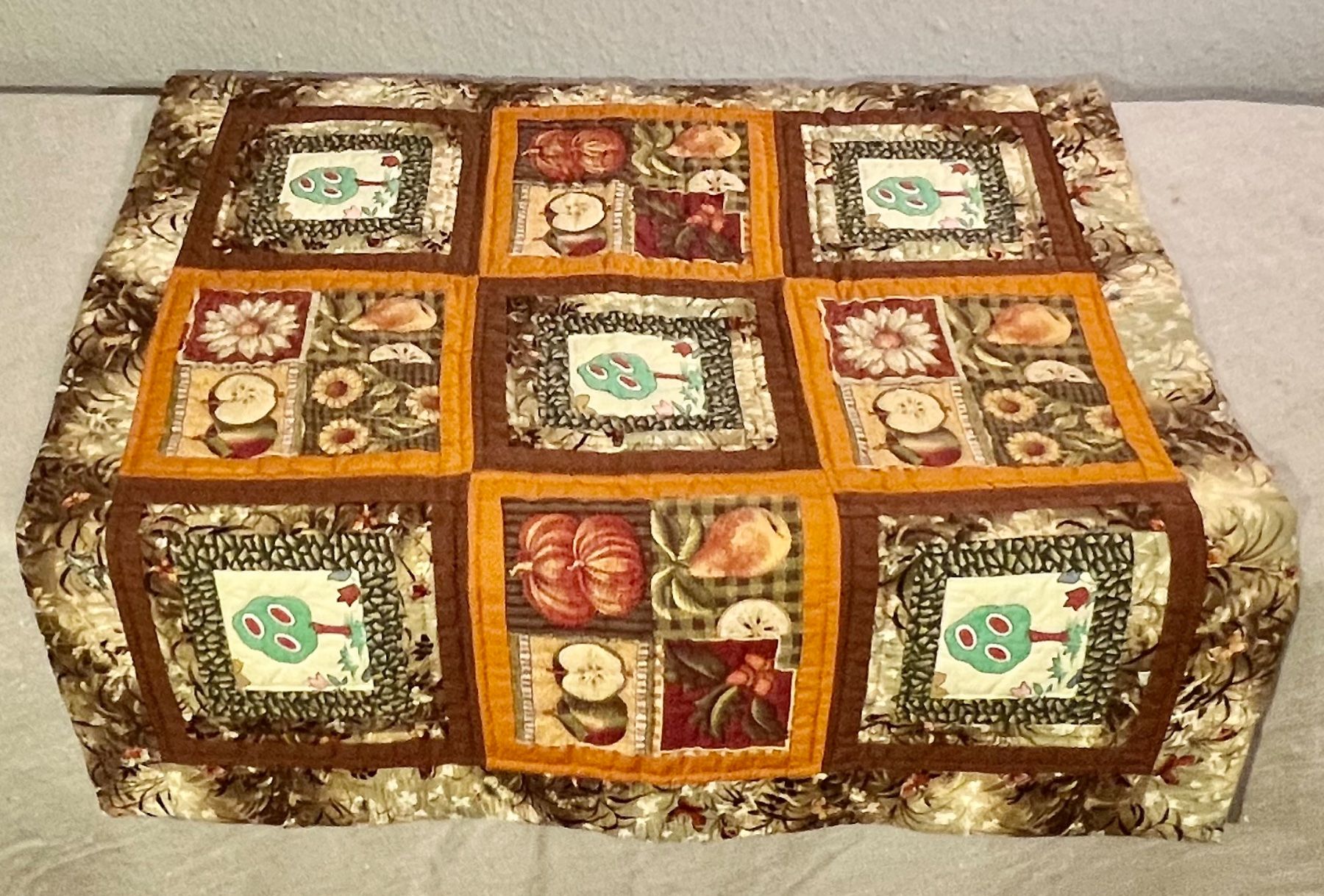 Coperte: Petite couverture pour bébé, vintage, patchwork, coton – Usato da Genève venduto da DELIRBEADS 2