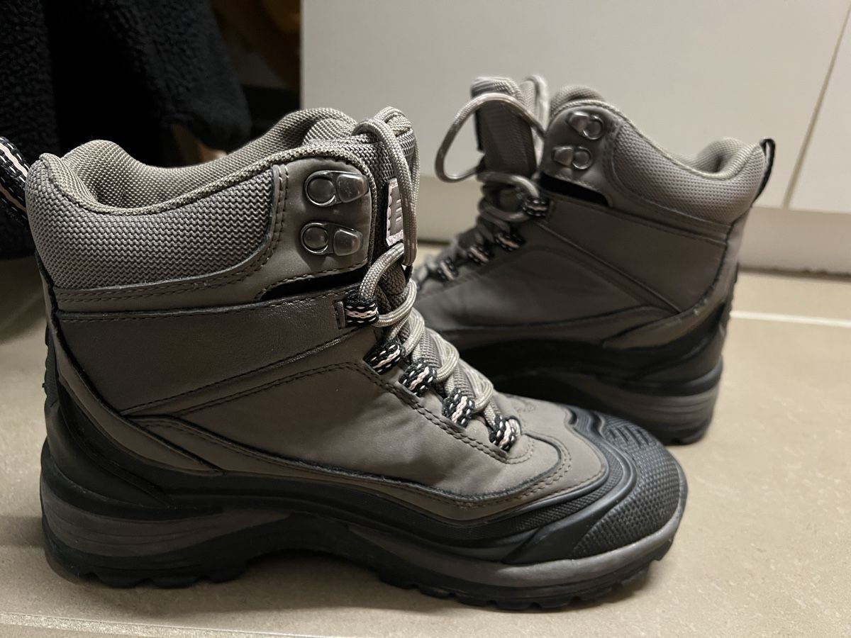Scarpe per ragazze: Wanderschuhe Gr. 37 – Usato da Holderbank AG venduto da bg79 2
