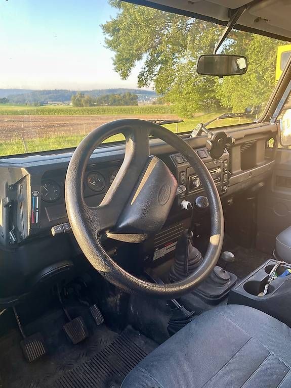 Land Rover Automobili: Reisemobil Defender 110 TD5 – Usato da Dürrenäsch venduto da Canadajunge 3