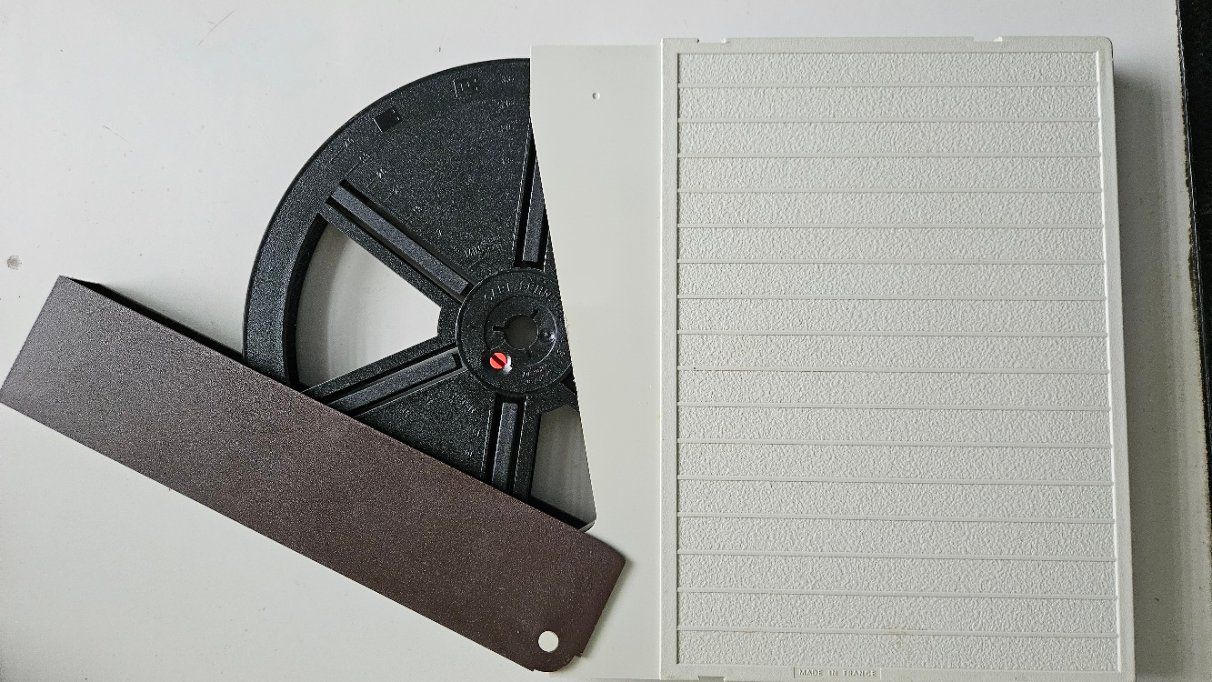 Bandmaschinen: 180 Meter 20.5cm Super8 Spule mit Box – Gebraucht aus Intragna von Digger3