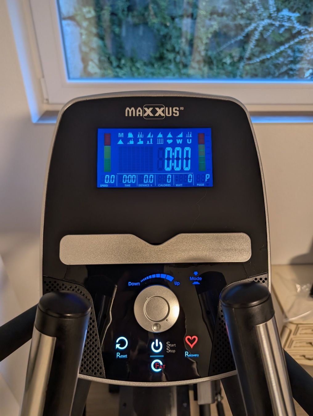 Maxxus Hometrainer: MAXXUS 8.4 Crosstrainer / Ellipsentrainer – Usato da Meisterschwanden venduto da ste_nxm9 2