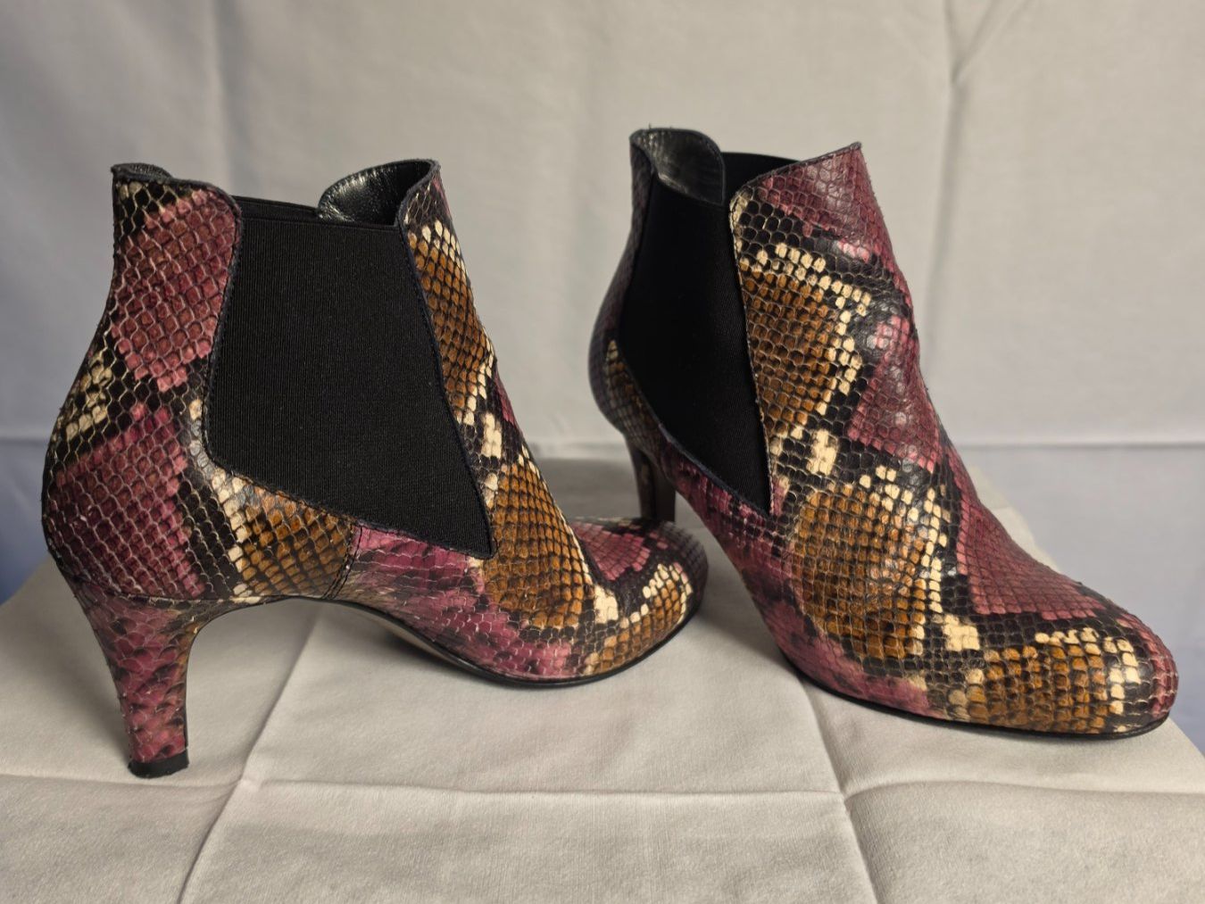 Navyboot Scarpe da donna: Navyboot Stiefeletten mit Schlangenmuster, Grösse 36, Top! – Usato da Rüfenacht BE venduto da Xjump 1