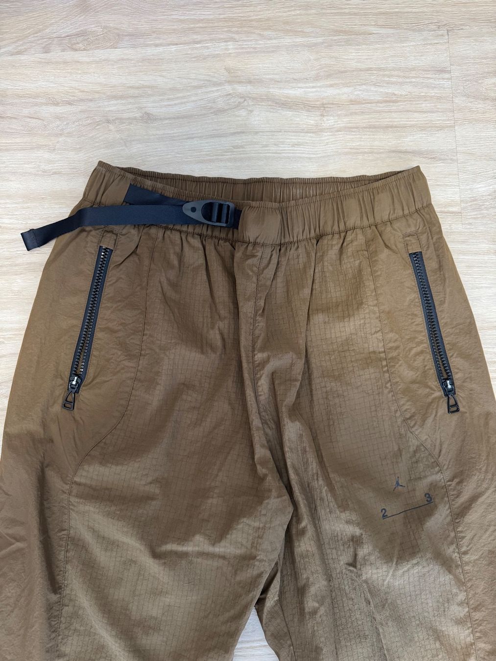 Nike Pantaloni: Nike Jordan Trainerhose braun, L – Nuovo (secondo la descrizione) da Maisprach venduto da jokoundklaas 1