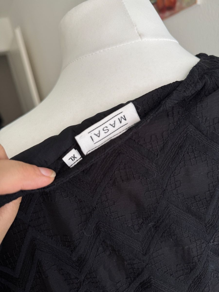 Robes: Masai Kleid schwarz – Neuf (Voir description) à Muttenz par einfach-schoen 3