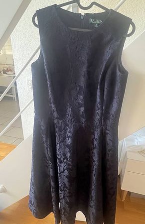 Wunderschönes Lauren Kleid Gr 8