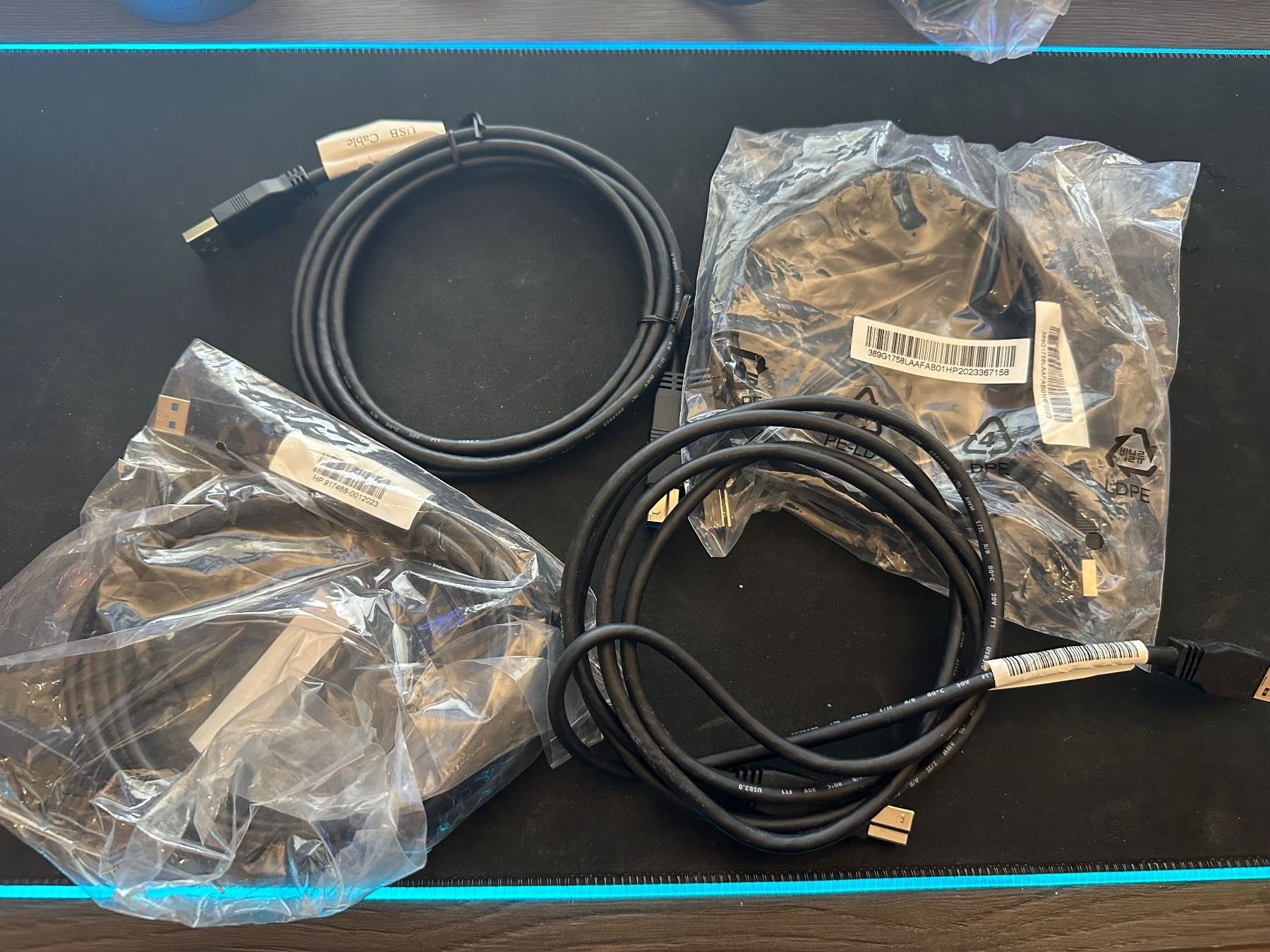 Cavi: 4 x USB A – USB B – Nuovo e nell'imballaggio originale da Therwil venduto da R005