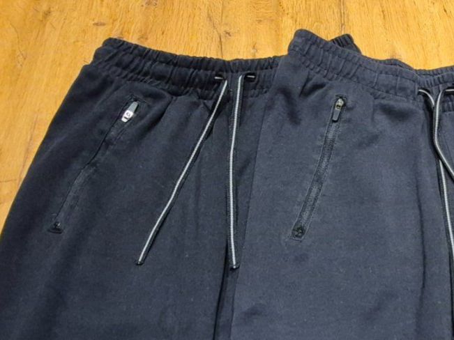 Erima Lotti di vestiti: 152 - Grösse, 2er SET, ERIMA Trainerhose – Usato da Nottwil venduto da echtMOMO 2