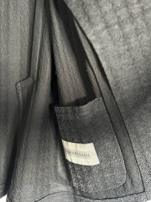 Corneliani Giacche: Sakko Corneliani Made in Italy, Grösse 50 – Nuovo (secondo la descrizione) da Niederglatt ZH venduto da Julia_4 4