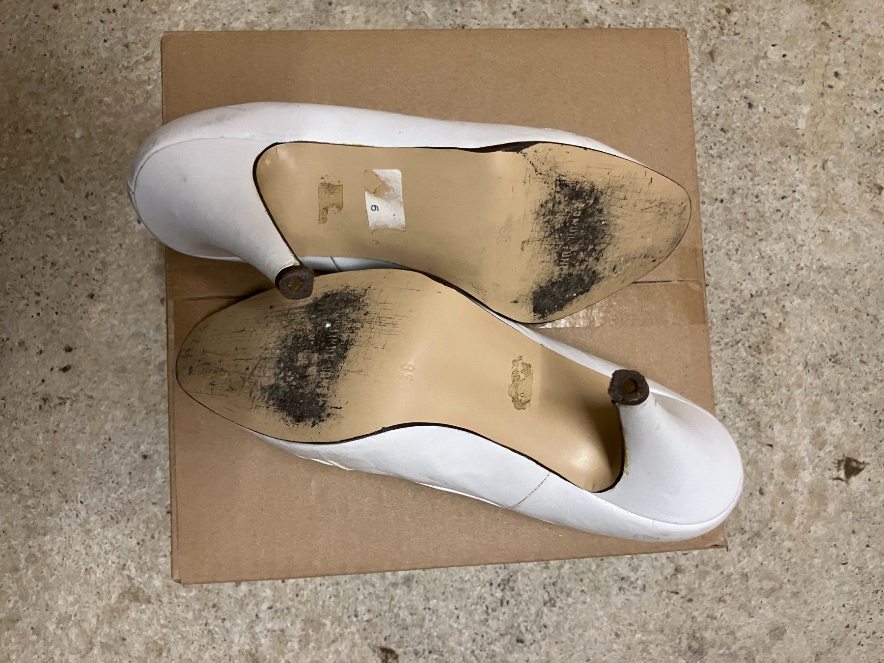 Scarpe da donna: Weisse Hochzeitsschuhe Grösse 38 – Usato da kaiseraugst venduto da Yohe 3