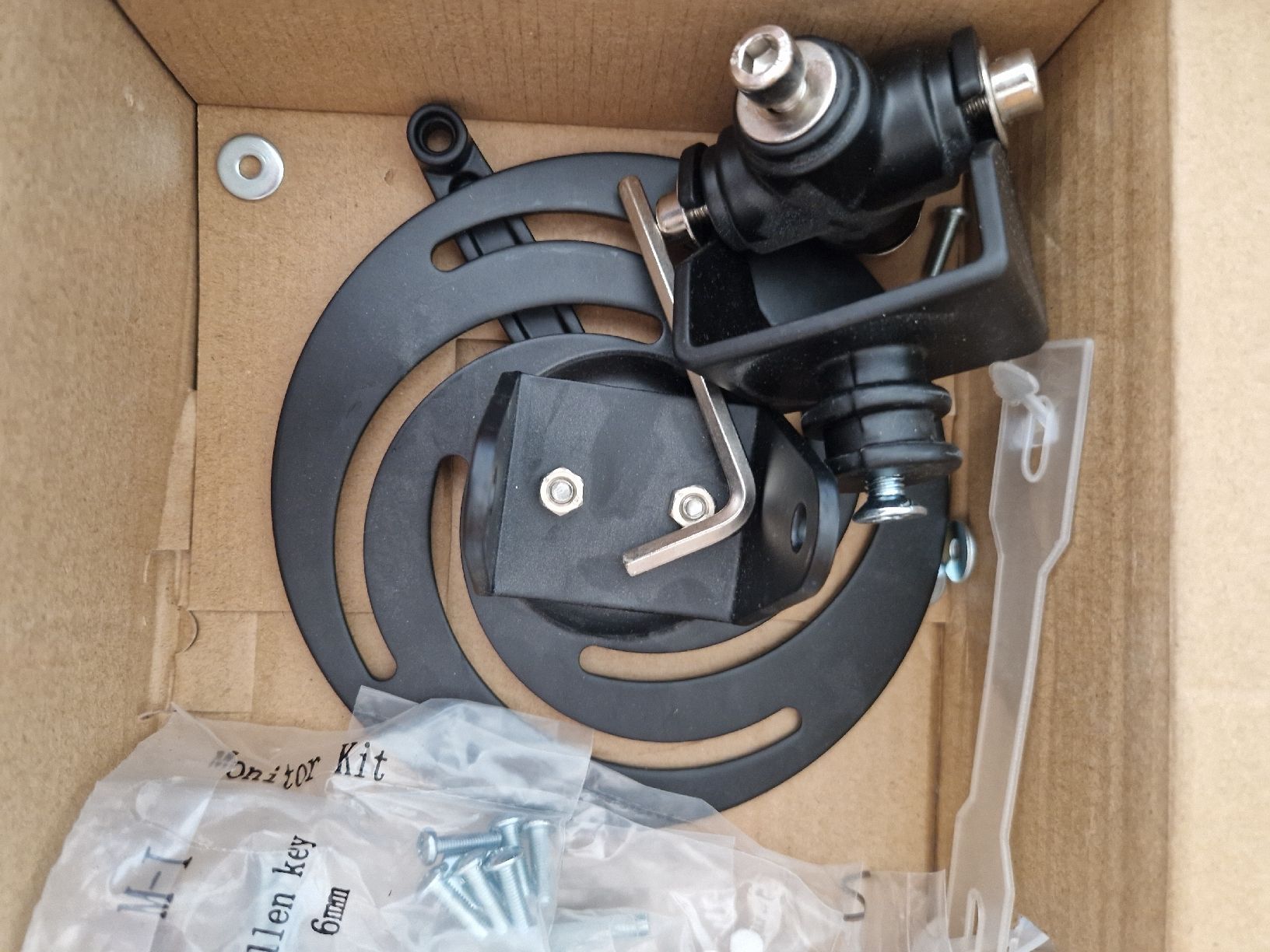 Fixations: Puremounts Beamer Deckenhalterung – Neuf (Voir description) à Basel par Luckyvrena 4