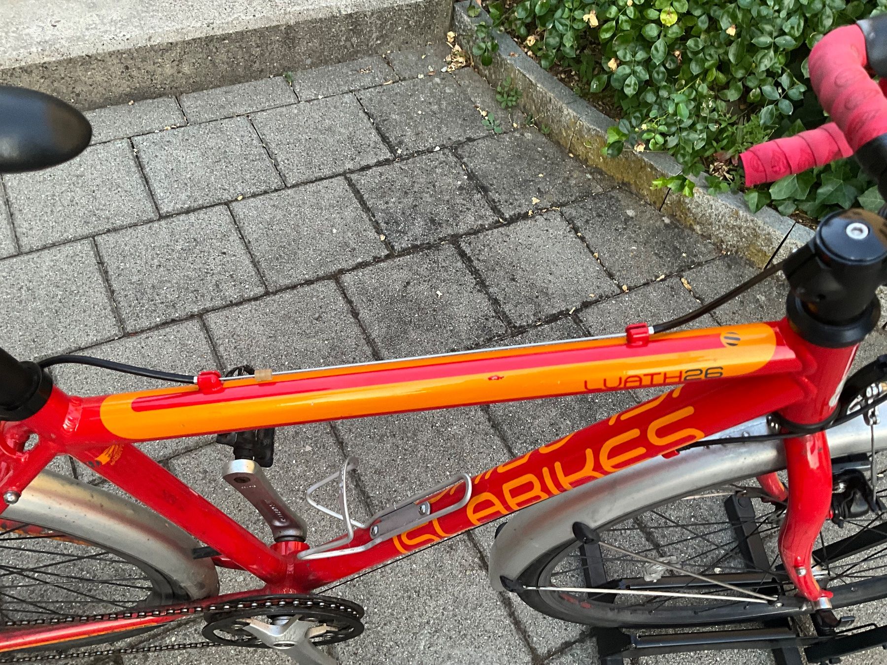 Islabike Biciclette: Kinderfahrrad ISLABIKES rot Grösse 20 – Usato da Herrliberg venduto da fed_8vv7 3