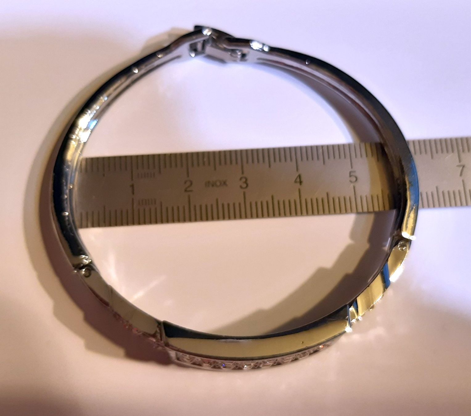 Bracelets: Neu Armreif mit Strass Steinen – Neuf avec emballage d'origine à St. Margarethen TG par ursk10 4