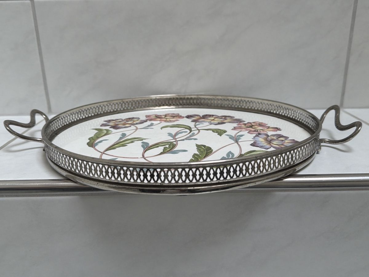 Piatti di portata: Jugendstil Servierplatte. Mit Blumenmotiv. – Usato da Biberist venduto da Momo33 1