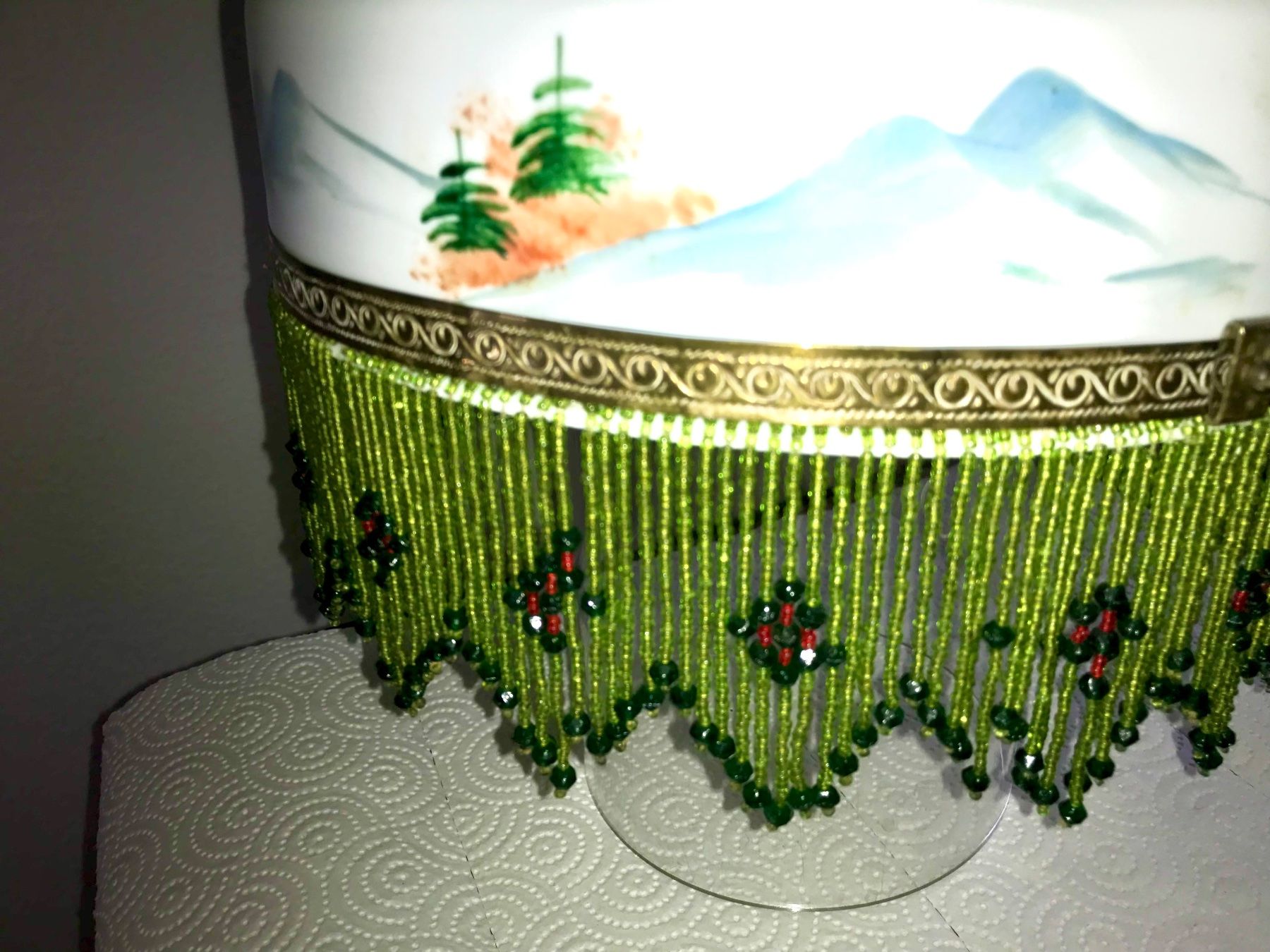 Paralumi: Lampenschirm mit Winterlandschaft & Perlenbehang – Usato da Füllinsdorf venduto da unda2 4