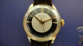 ein wahrer Schatz, JUNGHANS TRILASTIC, cal. 93S1, mit Box