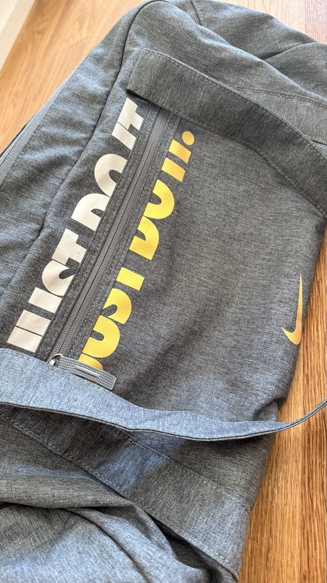 Nike Sacs: Nike Sporttasche – D'occasion à Zürich par mir_8jby 2
