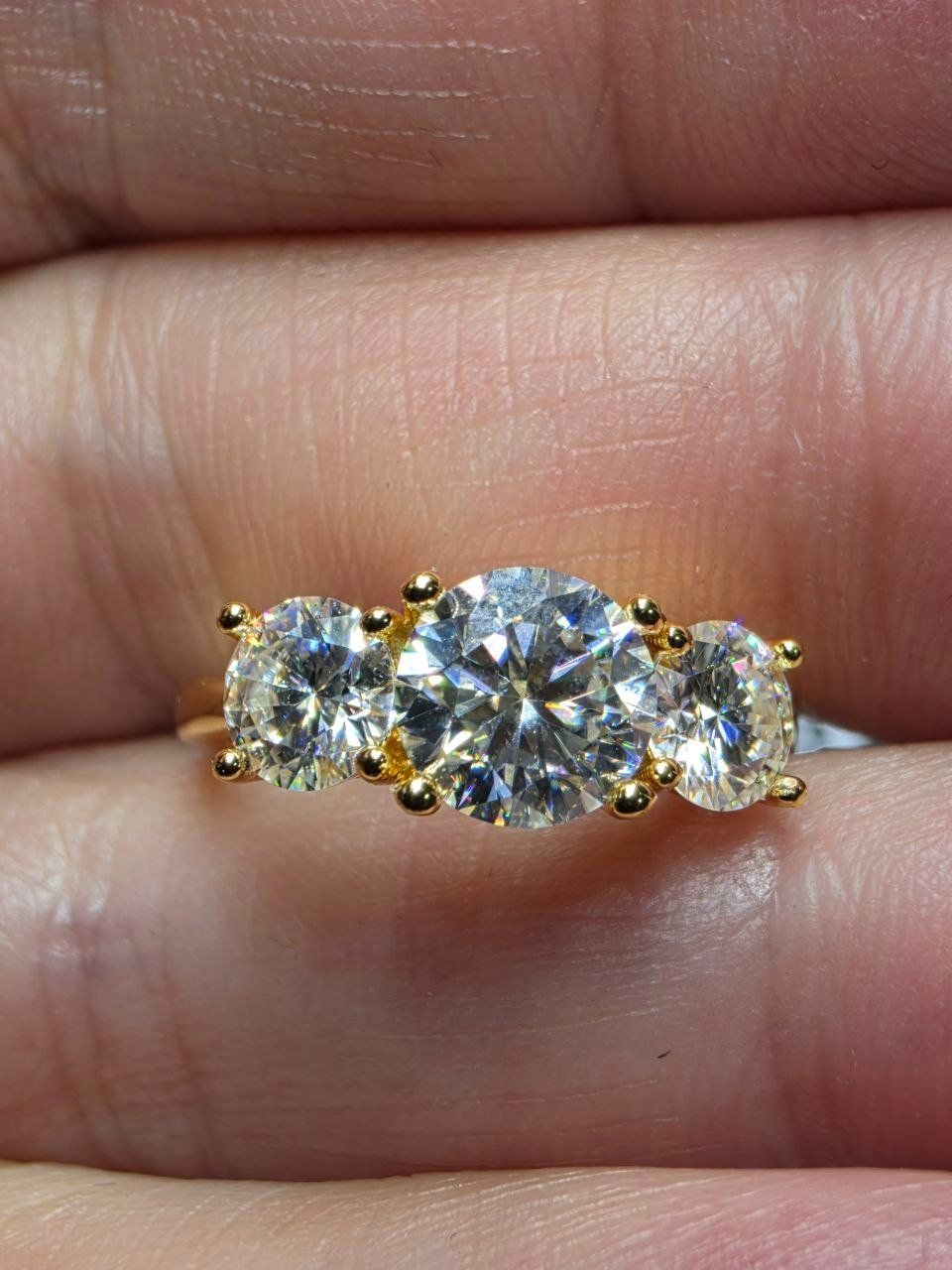 Anelli: Bague argent avec diamants de moissanite de 2 ct certifiés – Nuovo e nell'imballaggio originale da Reconvilier venduto da Tsma67 5