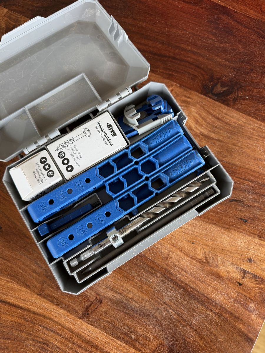 Tutti gli attrezzi: Kreg Pocket Hole Jig 320 Bohrschablone – Usato da Zwillikon venduto da Traktorjoe