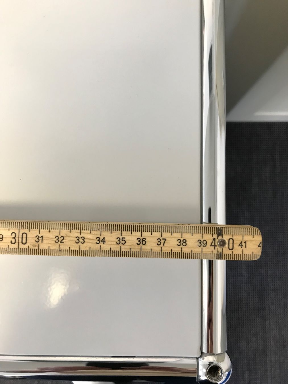 USM Banconi: USM Haller Rollcontainer Lichtgrau 4 Schubladen – Usato da Zug venduto da Cry71 6