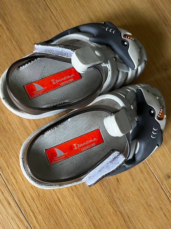 Scarpe per ragazzi: Badeschuh / Sandale Ipanema Gr. 21 – Usato da Balgach venduto da RianaT 1