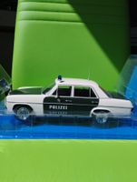 Mercedes Benz Strich Acht POLIZEI