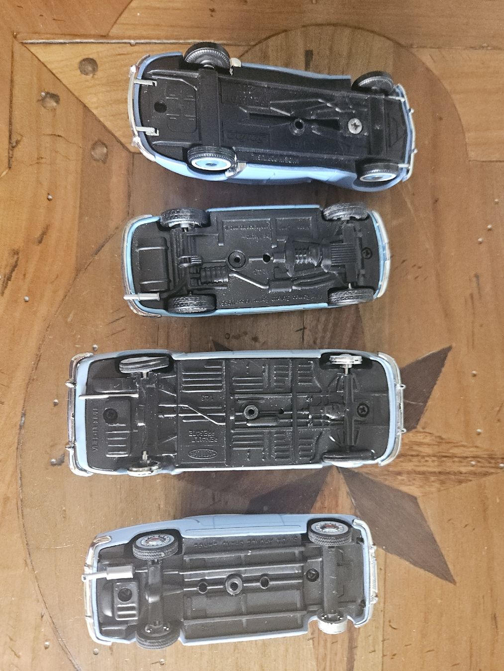 Modellautos: 4 voitures miniatures 1/43 – Gebraucht aus Thônex von lacomtessedesfees 4