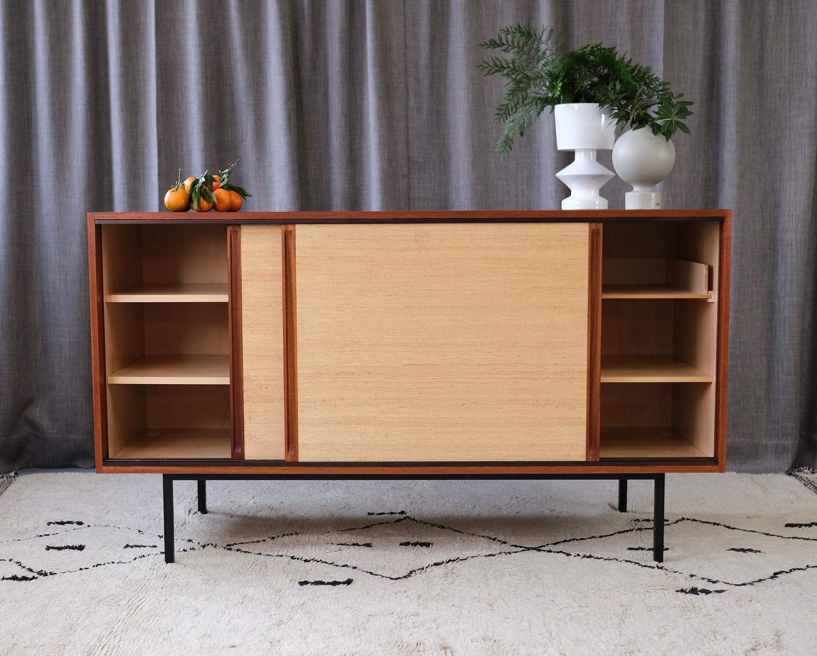 Cassettiere: Dieter Wäckerlin Sideboard von Behr Möbel 1958 – Usato da Bern venduto da Zmodern_VIN
