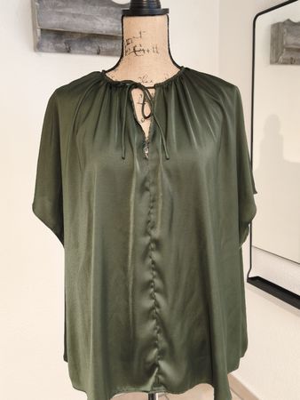 Damen Oberteil Khaki H&M Grösse XL neuwertig