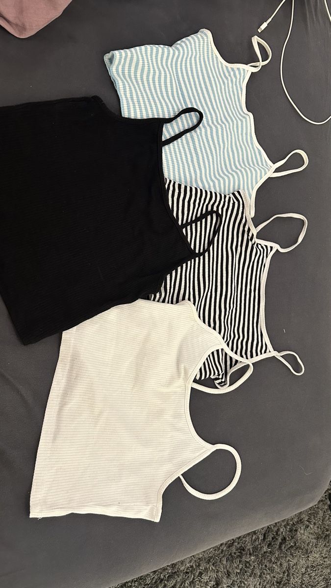 Tops: 4er Set Tops Damen Grösse M   – Gebraucht aus Ettingen von slg_4107