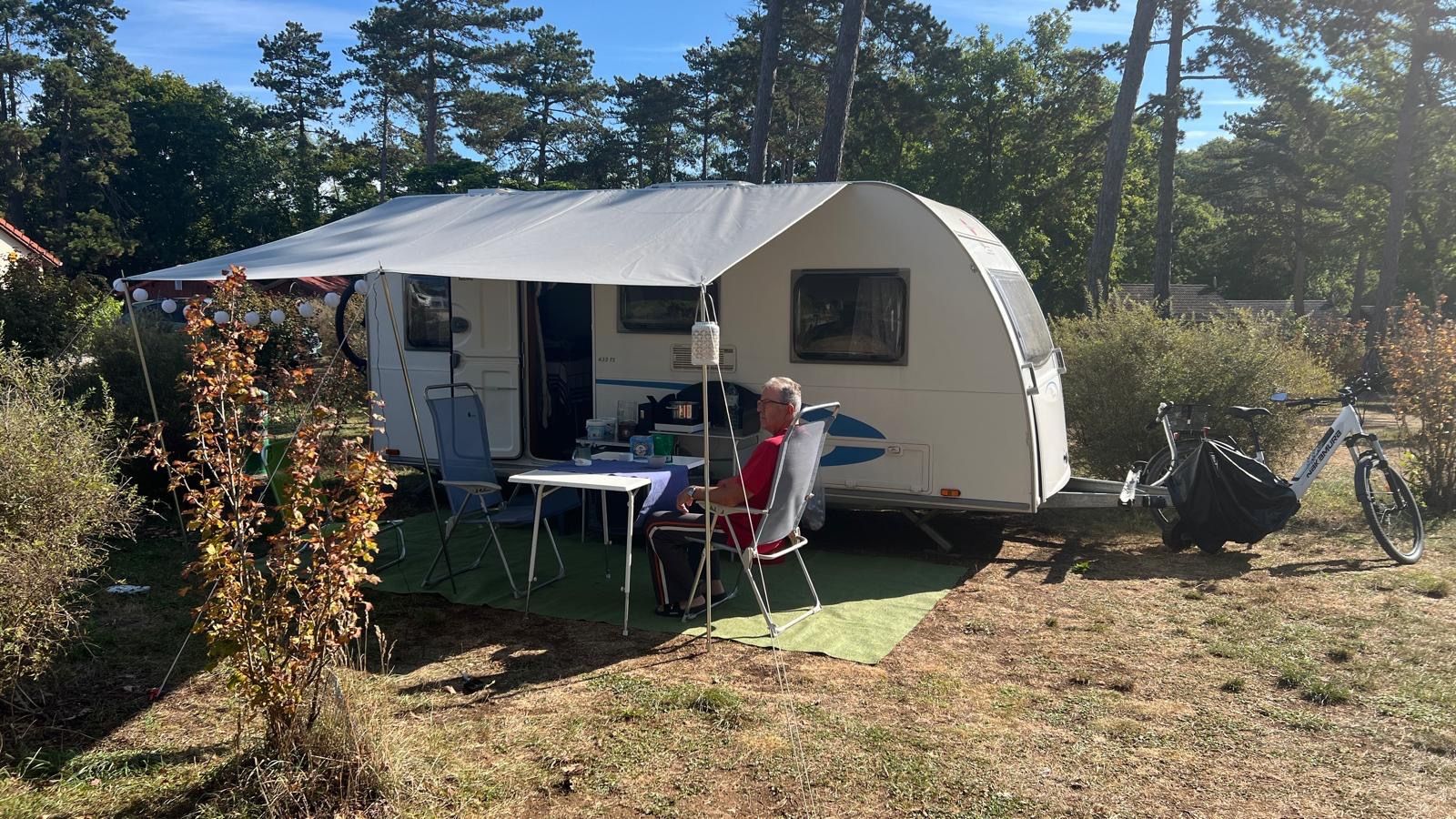 Bürstner Véhicules de camping: Caravane Bürstner 435 TS – D'occasion à Corgémont par Sectionsecret 9
