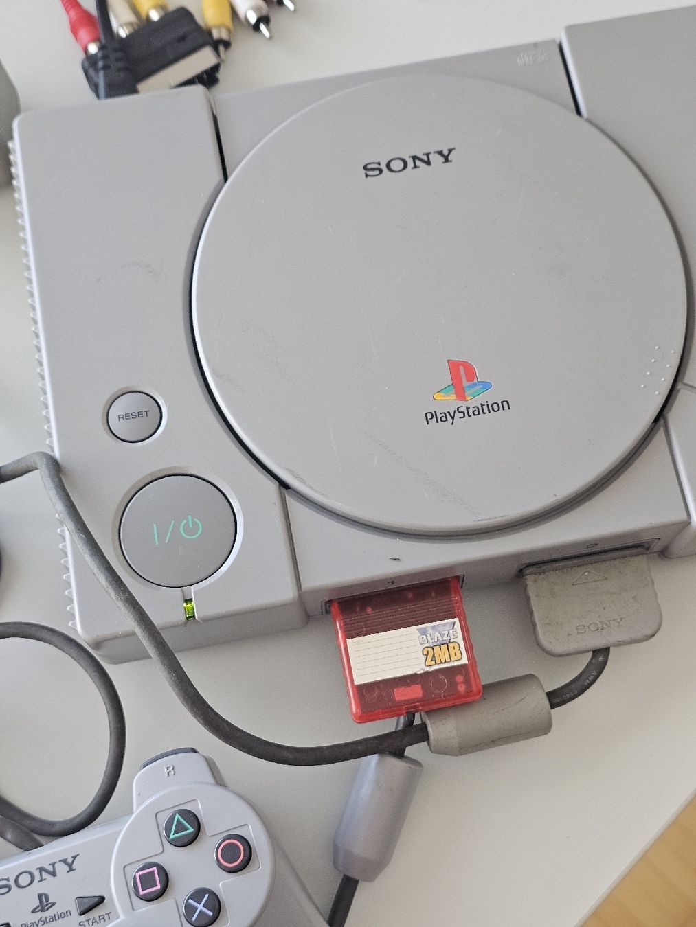Sony Consoles: Sony PlayStation 1 Konsole Set – D'occasion à Affoltern am Albis par hwulf 4