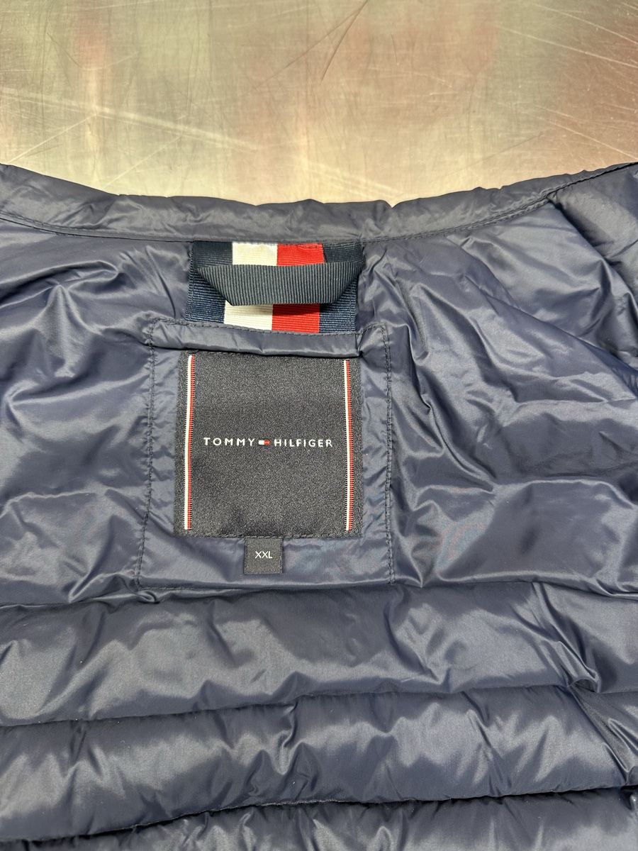 Tommy Hilfiger Jacken: Tommy Hilfiger TH Tech Steppweste blau – Gebraucht aus Schwende von weesli 5