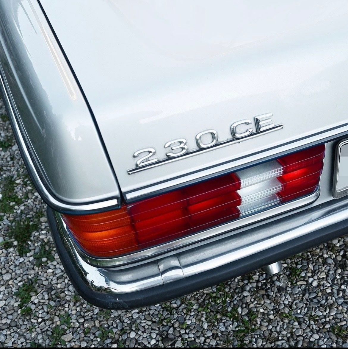 Mercedes-Benz Automobili: Mercedes230CE Silber,Leder,Klima – Usato da Oberwangen TG venduto da fob_8y8p 3