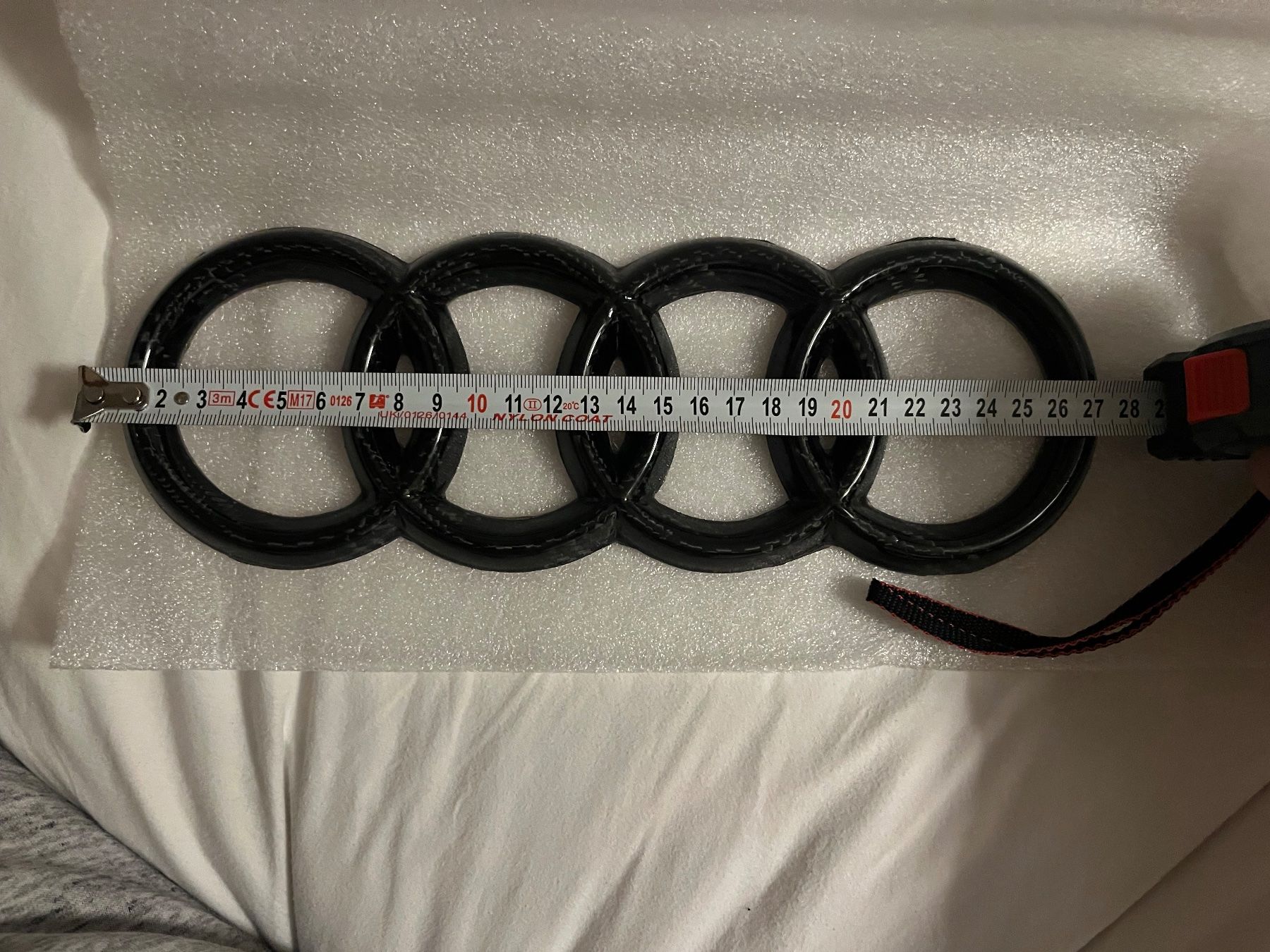 Audi Toutes les pièces détachées: Logo Audi pour l’avant en carbone – Neuf avec emballage d'origine à Epalinges par DukeNoble 4