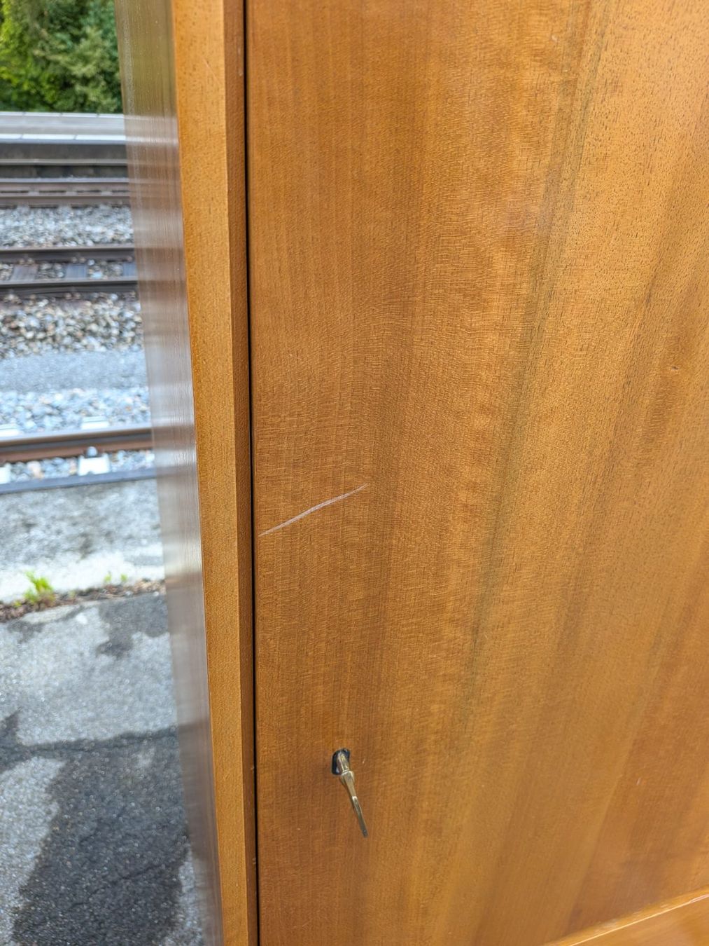 Armadi: Mid-Century-Schrank schmal mit Stange - Ref. 07/03 – Usato da Au ZH venduto da BrockiAu 3